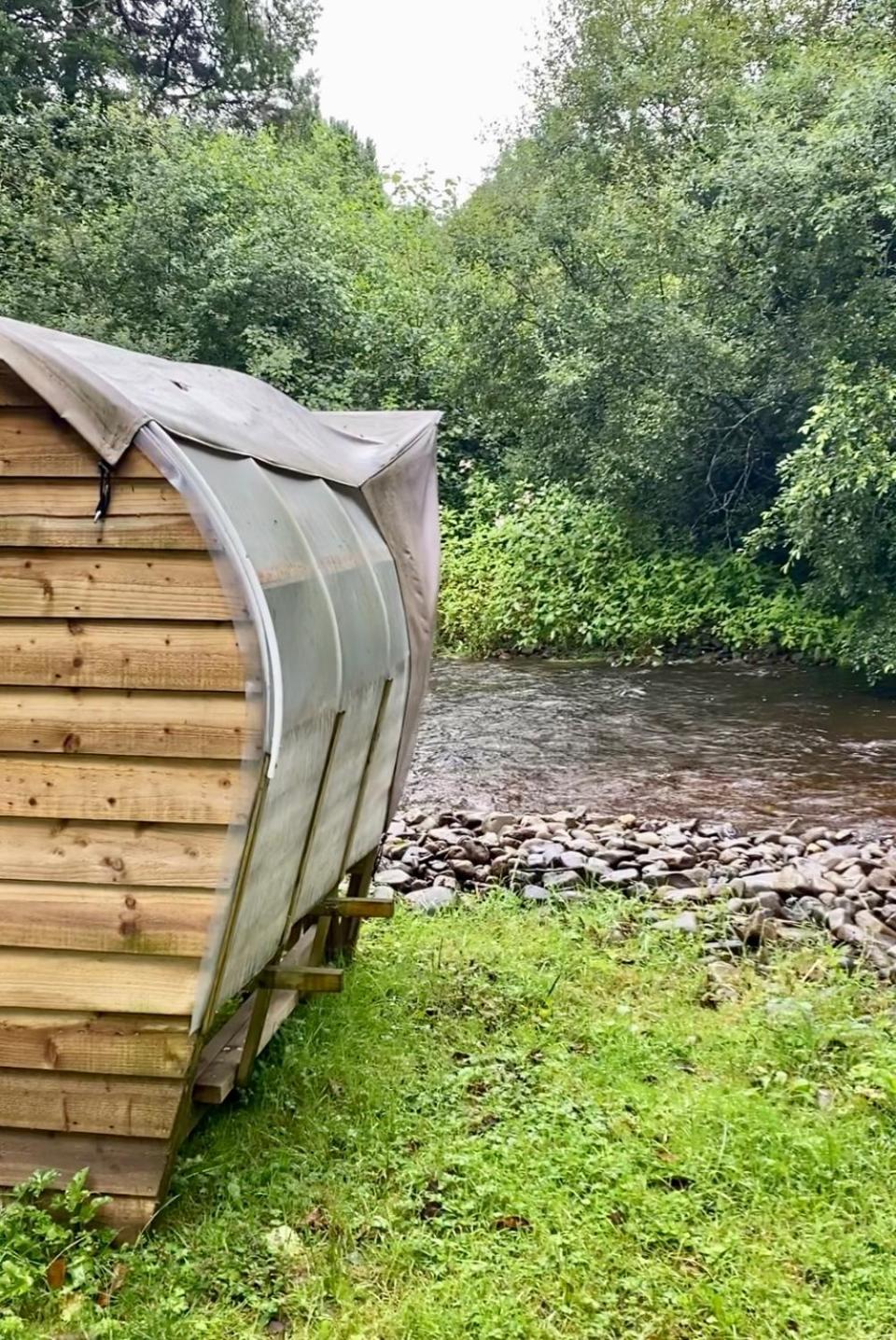 River View Glamping Hotel Llandovery Exterior photo